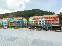 The Haleeva Aonang Hotel in zona Poppy's Minigolf & Kebab Cafe