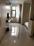Xi Yuxiuyuan Homestay (Little Western Paradise) - parking