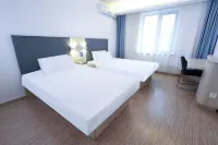 YiJu Hotel (Kaiyuan Jiefang Road) - parking