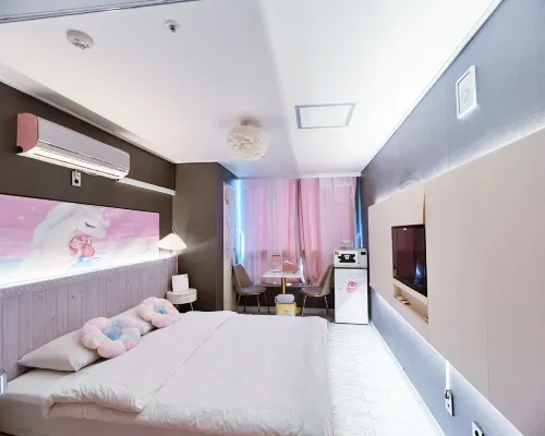 Roopretelcham House ハローエーピーエム周辺のホテル