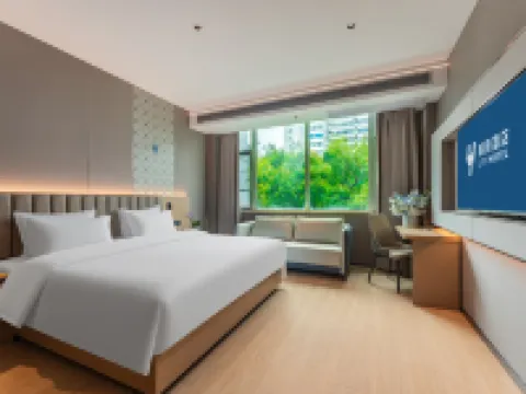 Liyi Hotel (Ganzhou Jiangnan Songcheng Historical Cultural Tourism Area Bubugao Square) Hotels near Zaoer Lane