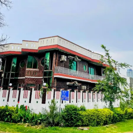 Executive Galaxy Guest House Islamabad Отели рядом с достопримечательностью «Торговый центр Centaurus»