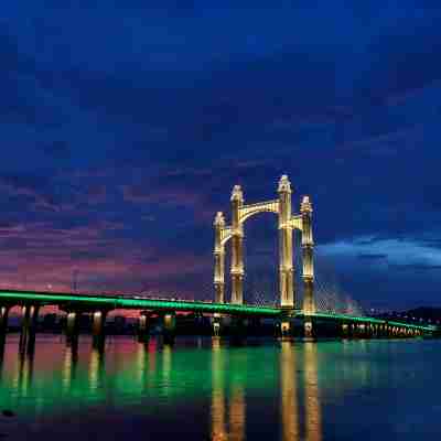 維多利亞國際飯店（江門開平市客運總站益華廣場店） Hotel Exterior