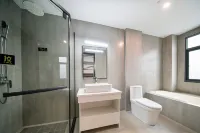 Jianshi Ruijing Mingdu Hotel - Pysäköinti