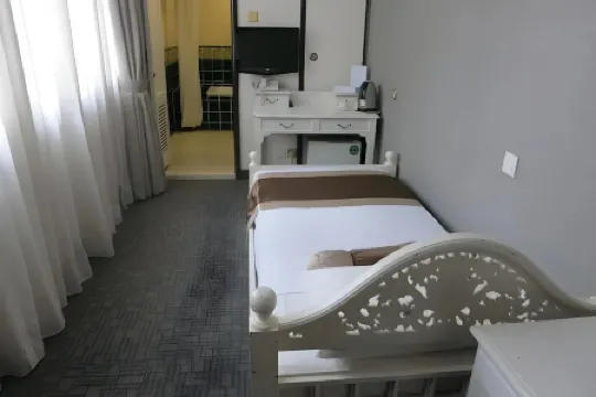 ดิ อินน์ แอ็ท เท็มเปิล สตรีท