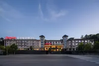 Hilton Garden Inn Luanchuan Laojun Mountain Hotels near Yangzi Valley