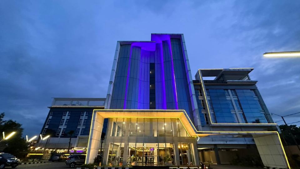 Sapphire Sky Hotel Karawaci Tangerang (Formerly Yasmin hotel Karawaci)