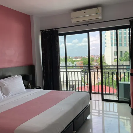 Chada Veranda Hotel Отели рядом с достопримечательностью «Площадь Fairy»