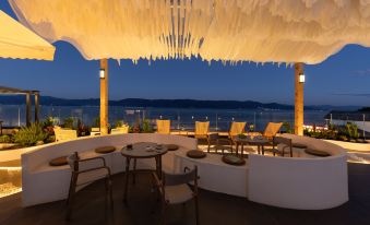 Dali Yingyue Bridge Seaview Inn