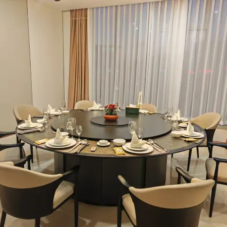 iya Hotel