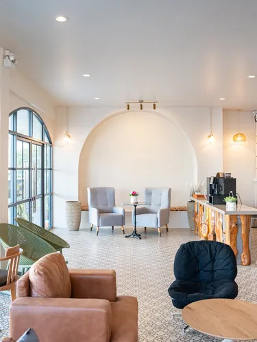 รูปภาพของตราดโฮมทาวน์