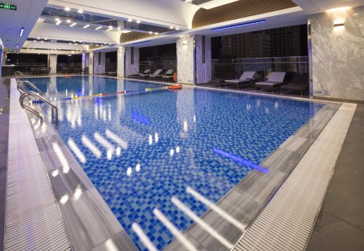 아노바 호텔 수영장