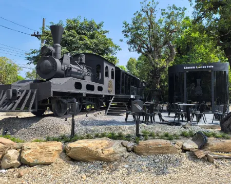 ขนอมสเตชั่น 549 โรงแรมในอำเภอ ขนอม