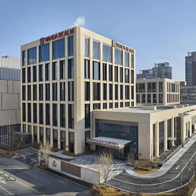 Wanda Realm Changchun 光復路中源日雑卸市場周辺のホテル
