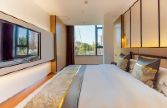 Longjing Yingxiang Homestay Collection (Qianshan Xuehu Store)
