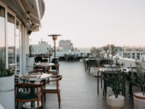 Renaissance Izmir Hotel โรงแรมในอิซมีร์