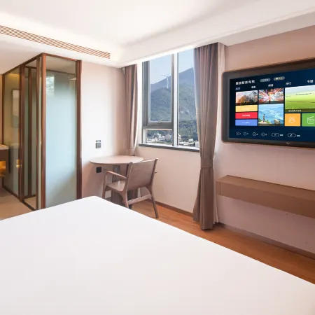 Guanhai Hotel (Yangjiang Dongping Pearl Bay Visitor Center Branch)