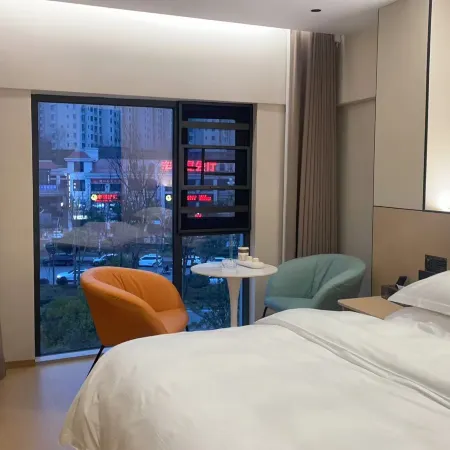 Zhenxiong Yunqi Hotel