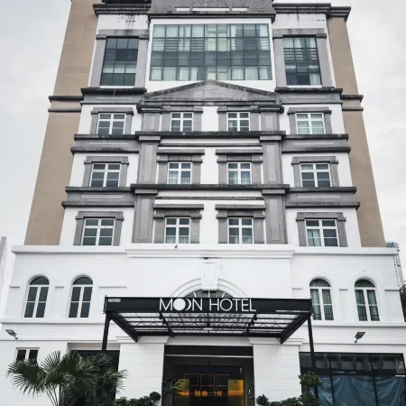 Moon Hotel Отели рядом с достопримечательностью «Mahindarama Buddhist Temple»