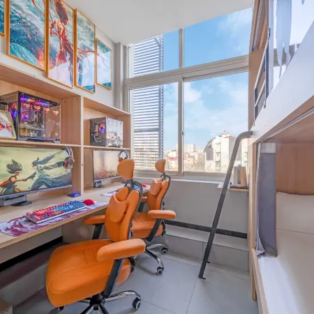 Qimila E-sports Homestay (Hangzhou East Railway Station Xintang Subway Station)