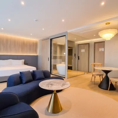 MILTON HOTEL Hotels near New i-Mobile Stadium