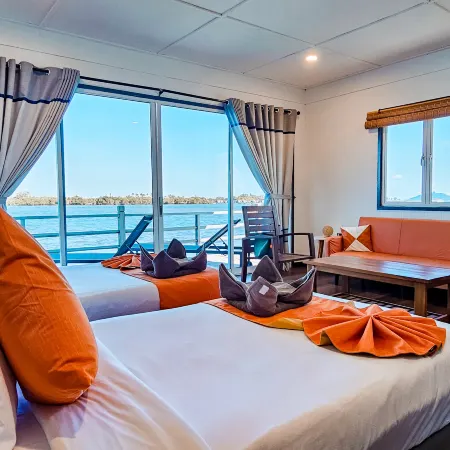 WB Shun Shun Water Bungalows