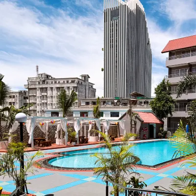 The Holiday Resort Pattaya Отели рядом с достопримечательностью «Xzyte (Эксайт) Дискотек»