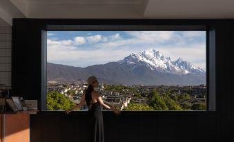 Lijiang Deer’s Call Heights Hotel(With snow mountain view·Rooftop Garden)