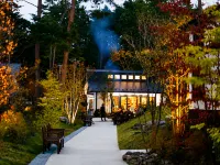 HANZ OUTDOOR RESORT (formerly GLAMPING VILLA HANZ KAWAGUCHIKO） Hotels near Lake Saiko
