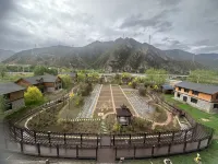 Dronizagulu Hotel - Bjergudsigt