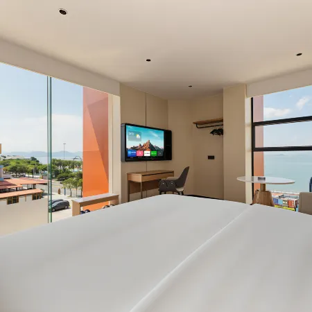 Yados Scenic Hotel (Huizhou Daya Bay Golden Coast)