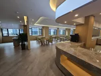Huoshan Jiulong Business Hotel - فطور