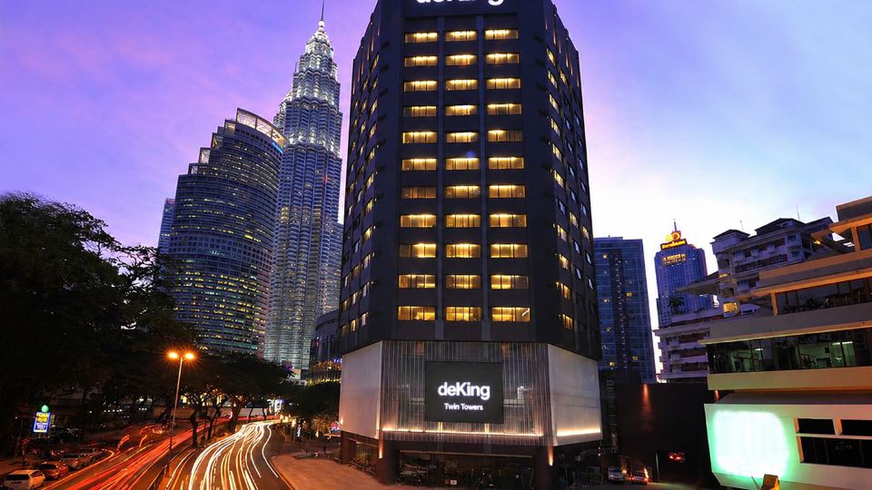 โรงแรมเดคิง ทวิน ทาวเวอร์ เคแอลซีซี
