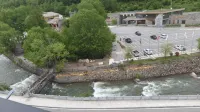 Panda Girl Resort Hotel (Siguniang Mountain Branch) - Scenic