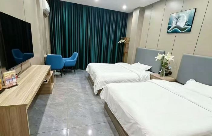 Luliang Shiguang Smart Hotel (Totem Commercial Center)