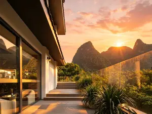 Lijing Resort Hotel (Yangshuo Lijiang Scenic Area West Street Branch)