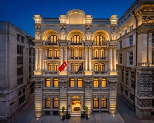 Les Temps Istanbul Karakoy, Curio Collection by Hilton - Gym