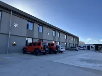 Xingqiong Mijing Quality Hotel (Lenghu Town) - parking