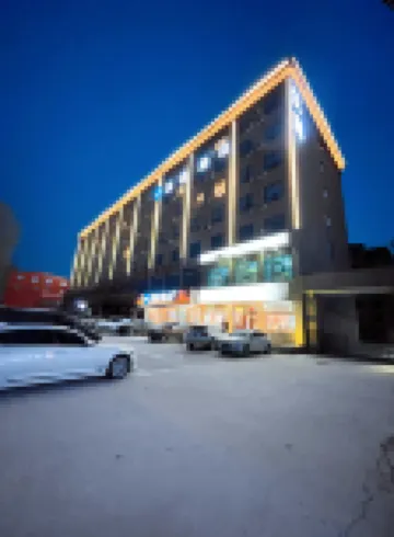 HanTing Hotel (Fantawild Shangdu Avenue) Hotels in Zhengzhou Economic and Technological Development Zone