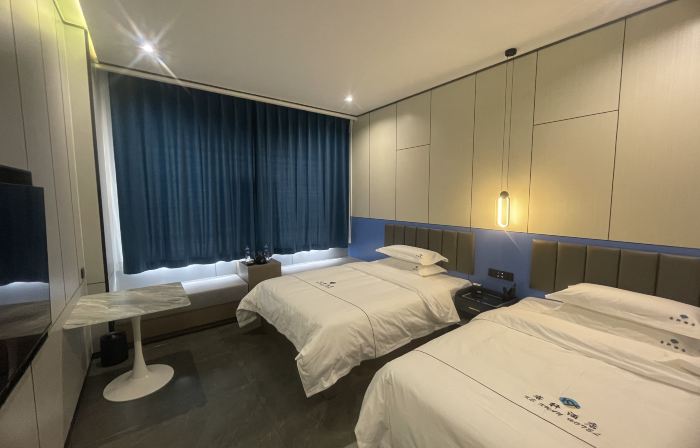 Client Hotels