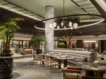 InterContinental Shanghai Harbour City Отели рядом с достопримечательностью «Shanghai Astronomy Museum»