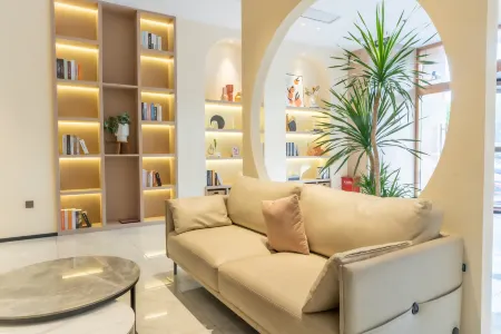 Yoyi Esports Hotel (Jiuting)