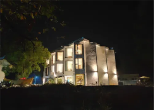 Nanxi River Meets Cloud Cliff B&B