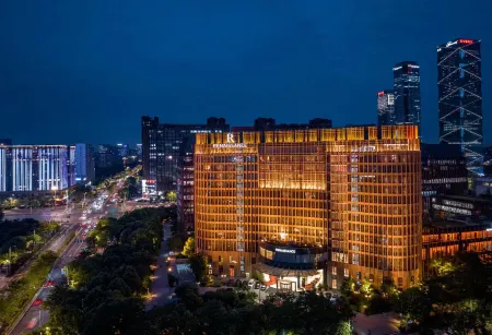Renaissance Nanjing Olympic Centre Hotel Отели рядом с достопримечательностью «Yuantoushi Wet Land Scenic Area»
