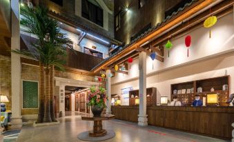 Maoming Nanyue Impression Hotel (1959 Wenchuang Street High Speed Railway Station)