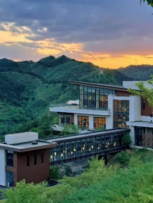 Sijishan Resort Hotels in Luanping