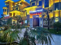 Zhishang Holiday Hotel (Huashan Station)