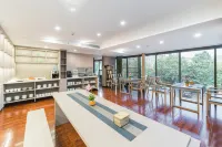 Litchi Sunshine Hotel (Guxian Plaza Chaoyang Road Branch) Hotels in Gu County