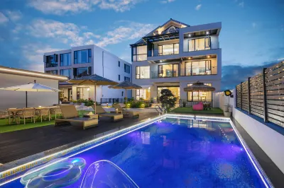 安吉愚舍·溯溪星空泳池親子度假美宿（餘村兩山景區店） 安吉荷花山漂流服務站附近的飯店