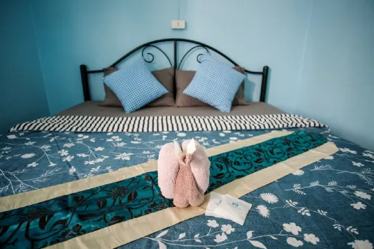 ห้องเตียงคู่ (เครื่องปรับอากาศ)